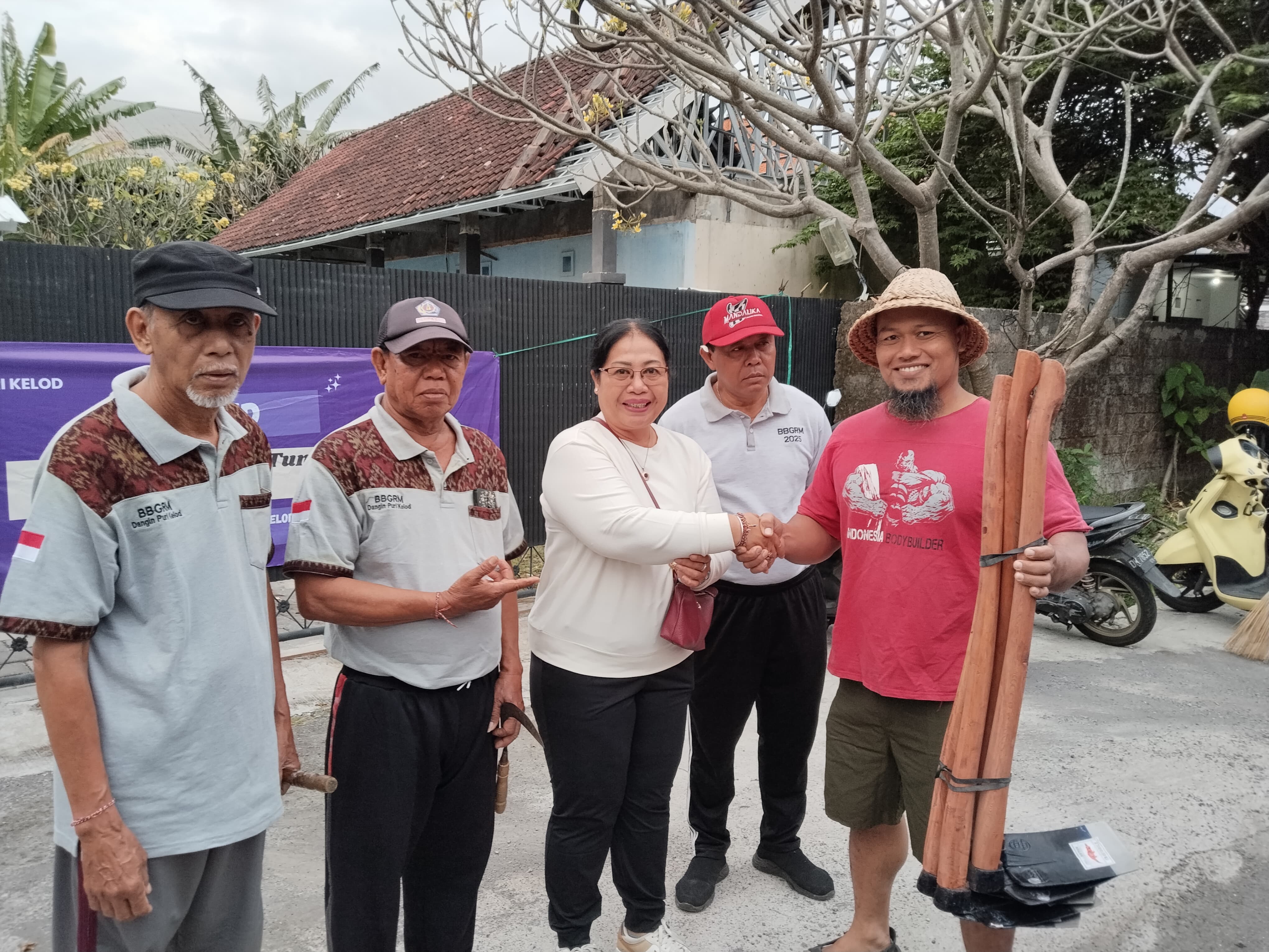 Padat Karya Tunai Desa Dangin Puri Kelod Tahun 2025