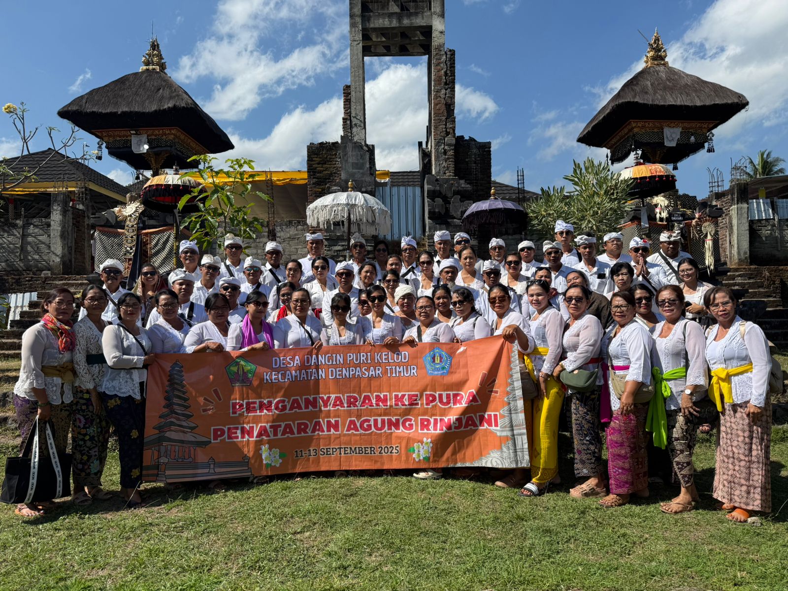 Bhakti Penganyar Desa Dangin Puri Kelod ke Pura Penataran Agung Rinjani 