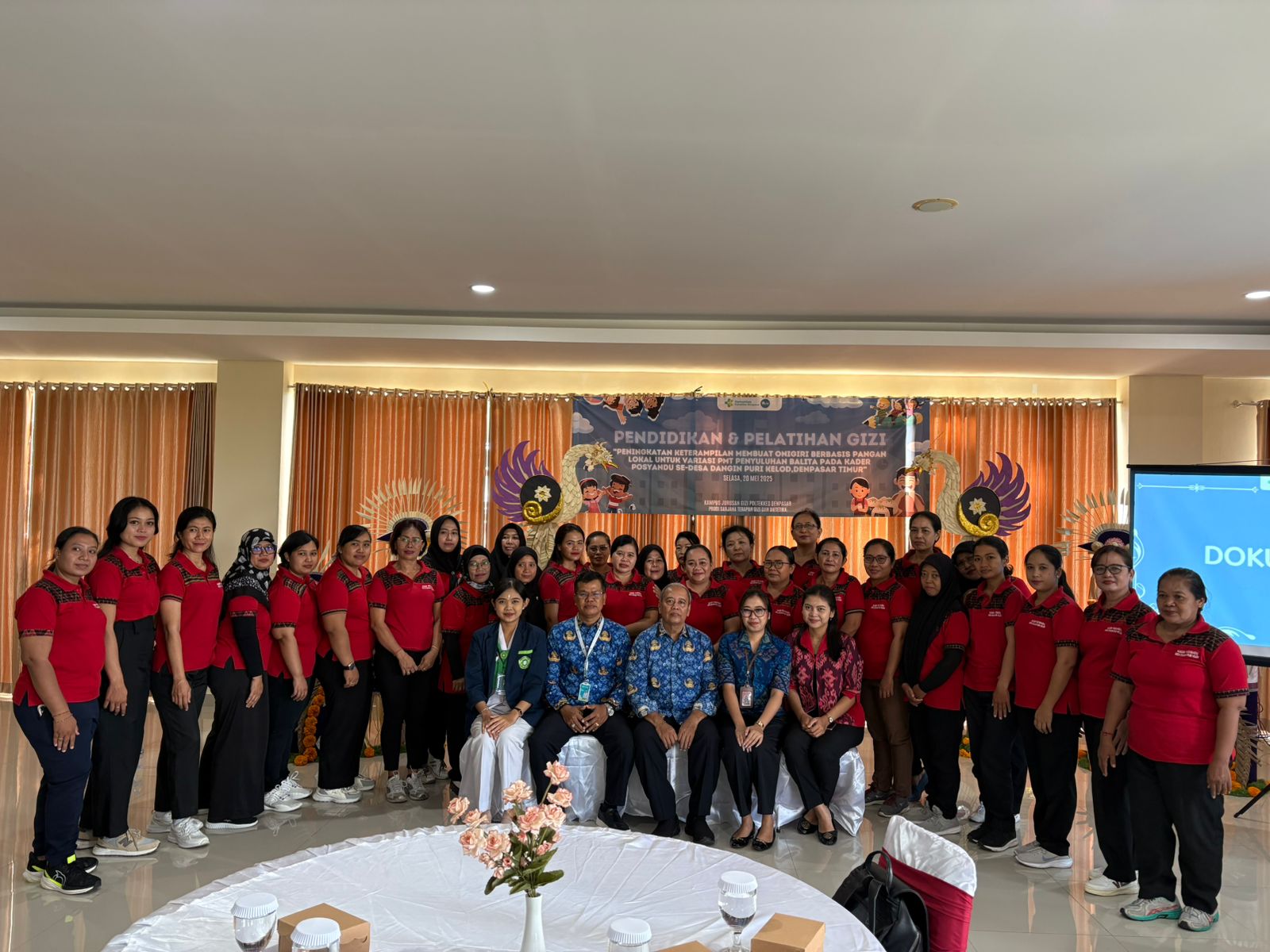 Peningkatan Keterampilan Membuat Onigiri Bersama Kader Posyandu Dangin Puri Kelod di Poltekes Kemenkes Denpasar