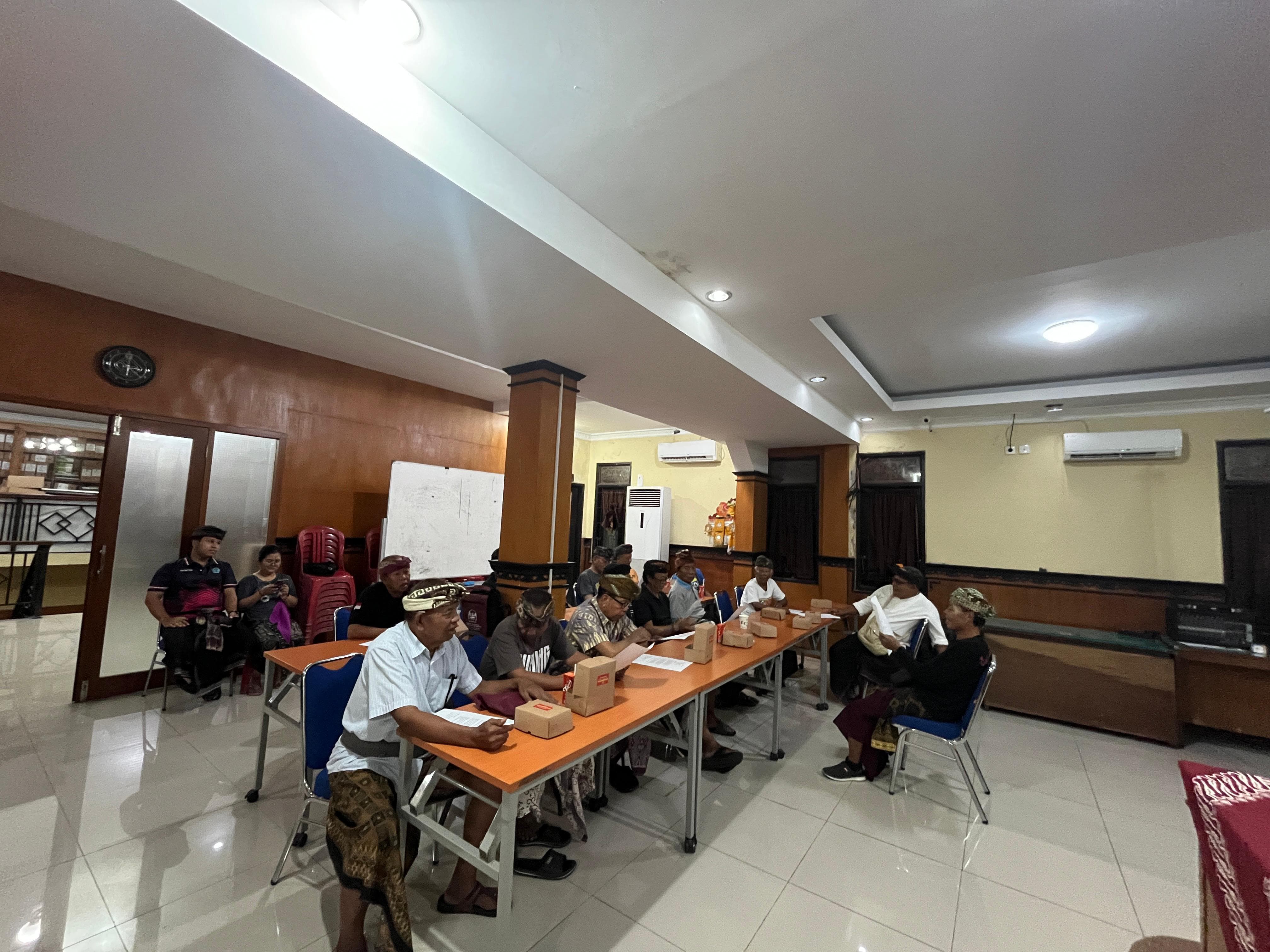 Pelatihan Sekaa Genjek Lansia Desa Dangin Puri Kelod