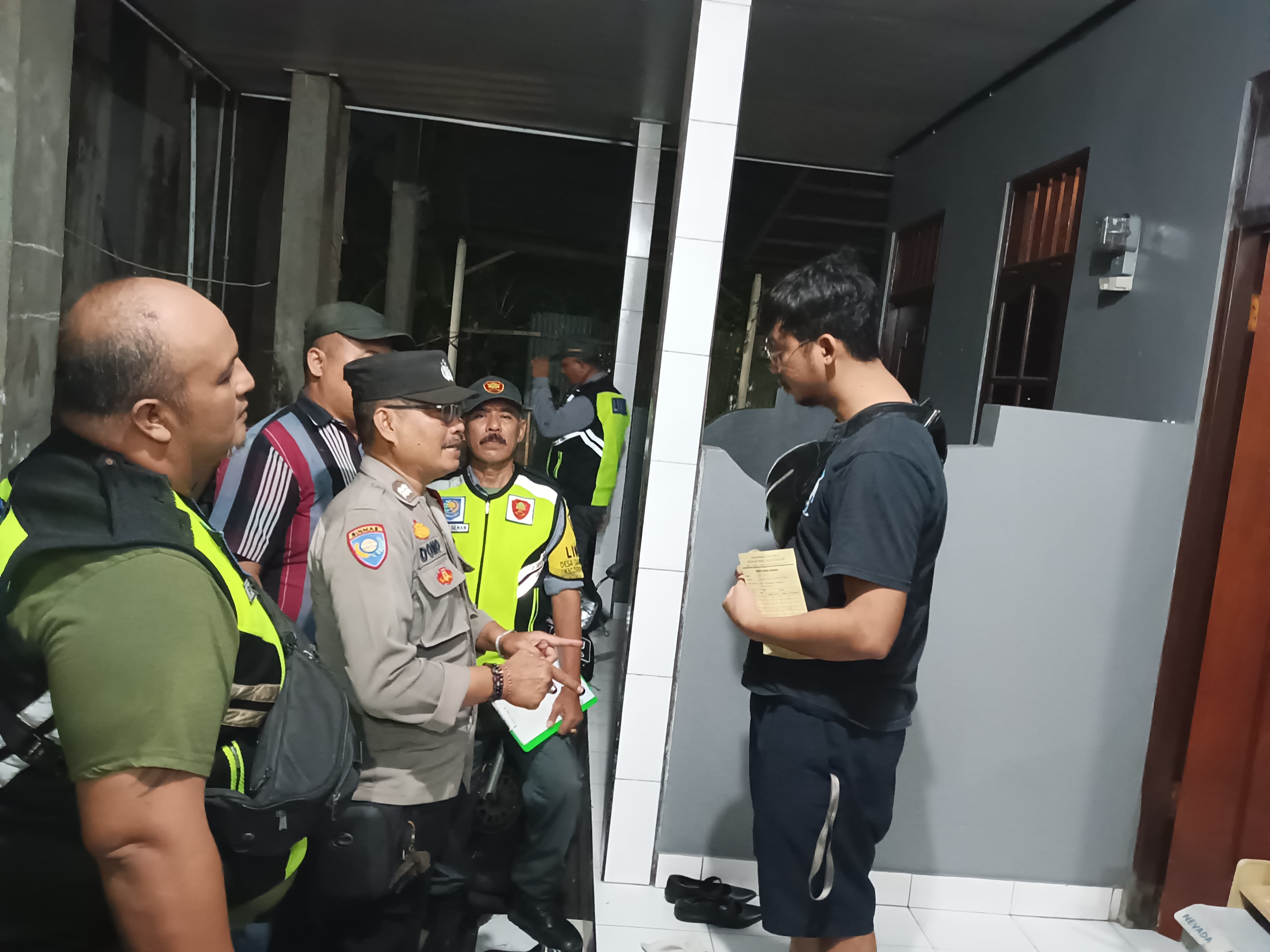 Pendataan Penduduk Non Permanen di Banjar Mandala Sari