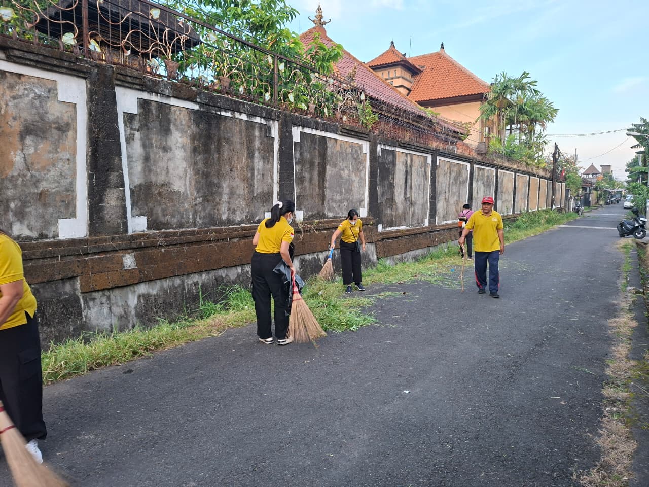 Jumat Bersih di Lingkungan Banjar Jayagiri