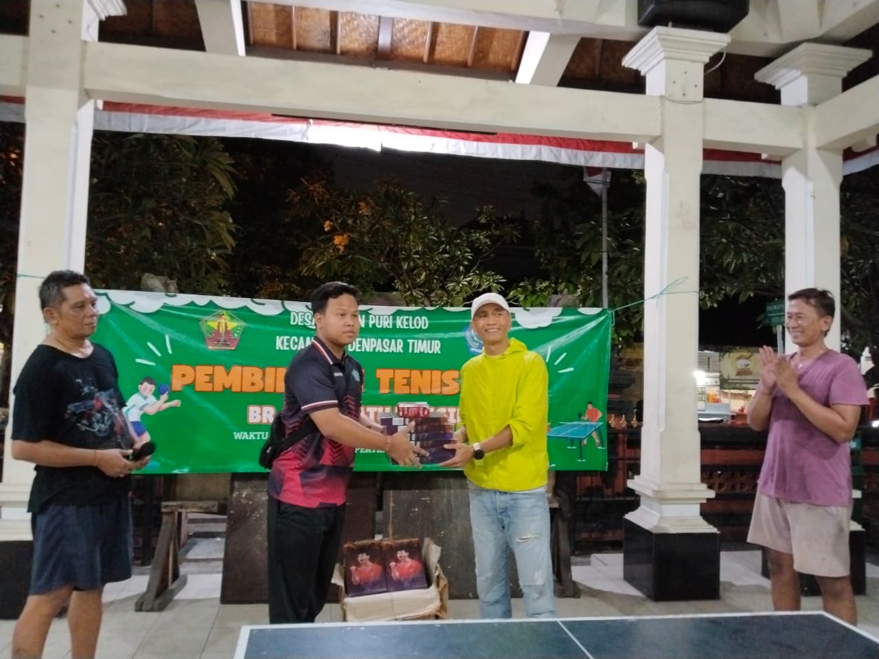 Pembukaan Pembinaan Tenis Meja di Banjar Yangbatu Kangin