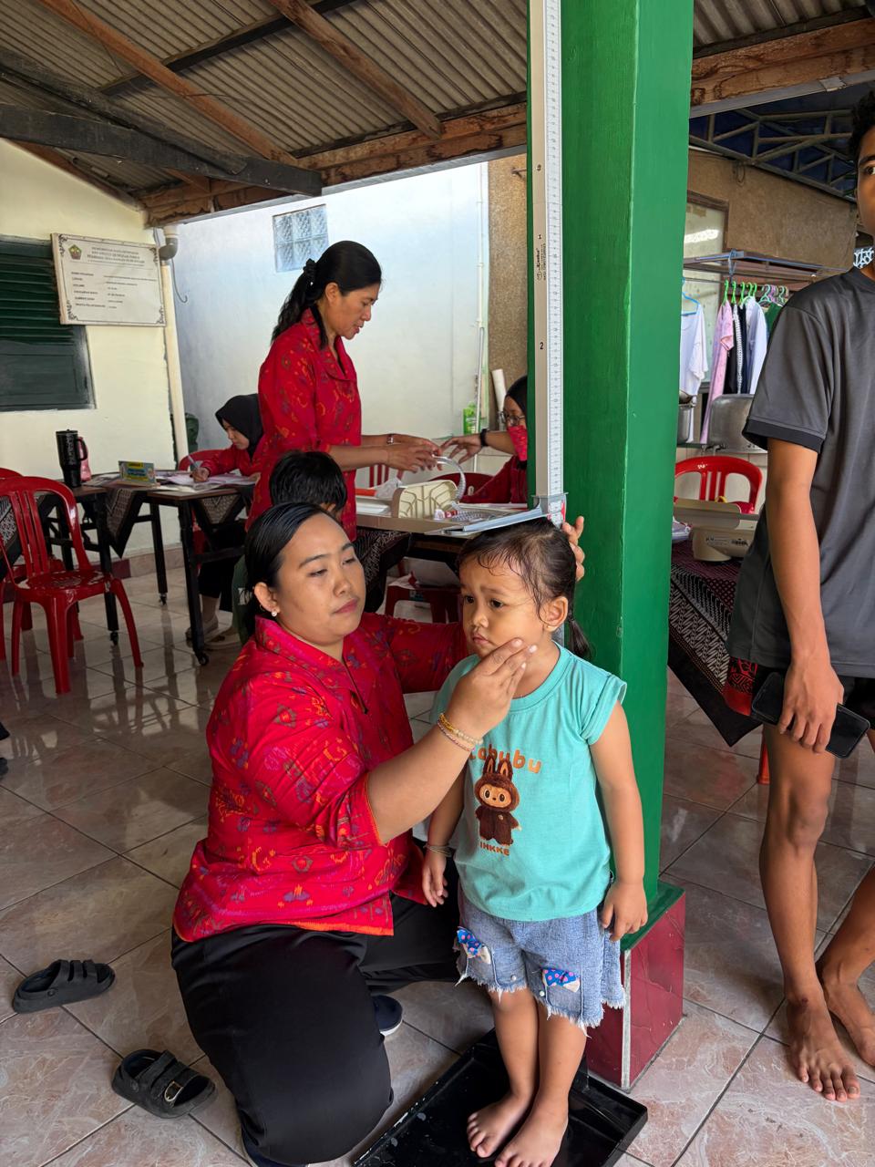Giat Posyandu 6 SPM serta Pemberian Obat Cacing dan Vitamin A