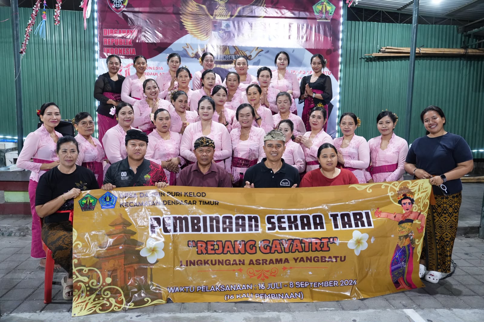 Penutupan Pembinaan Sekaa Tari Rejang Gayatri Lingkungan Asrama Yangbatu